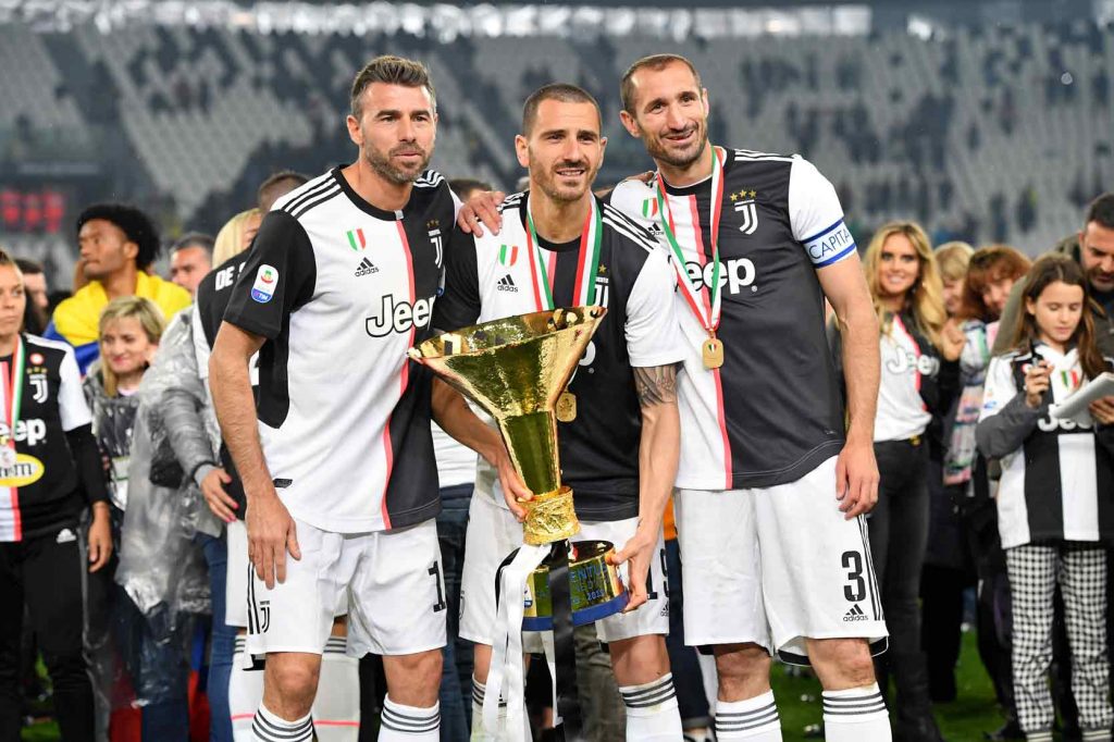 I calciatori che hanno vinto più scudetti nella storia della Serie A: Barzagli, Bonucci e Chiellini.